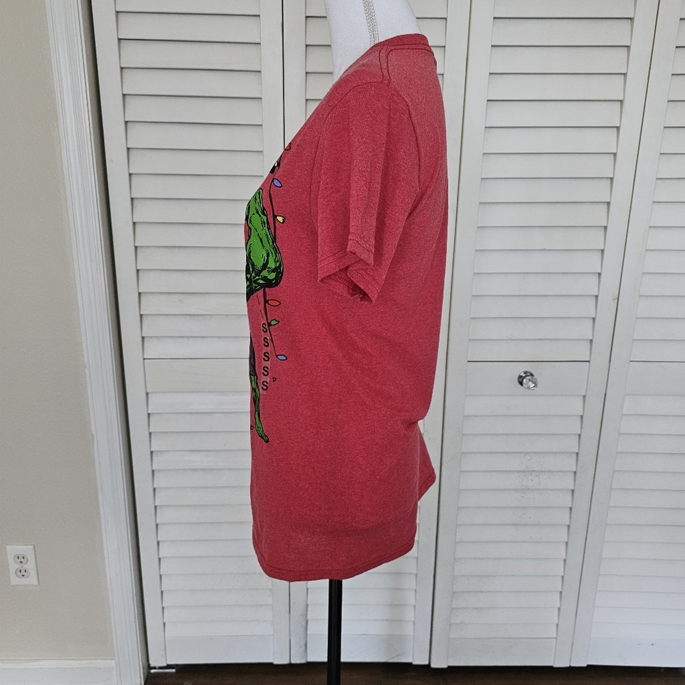 SALE! New Marvel Comics Hulk Holiday T Shirt Size S Red Short Sleeve NWT - Picture 5 of 10